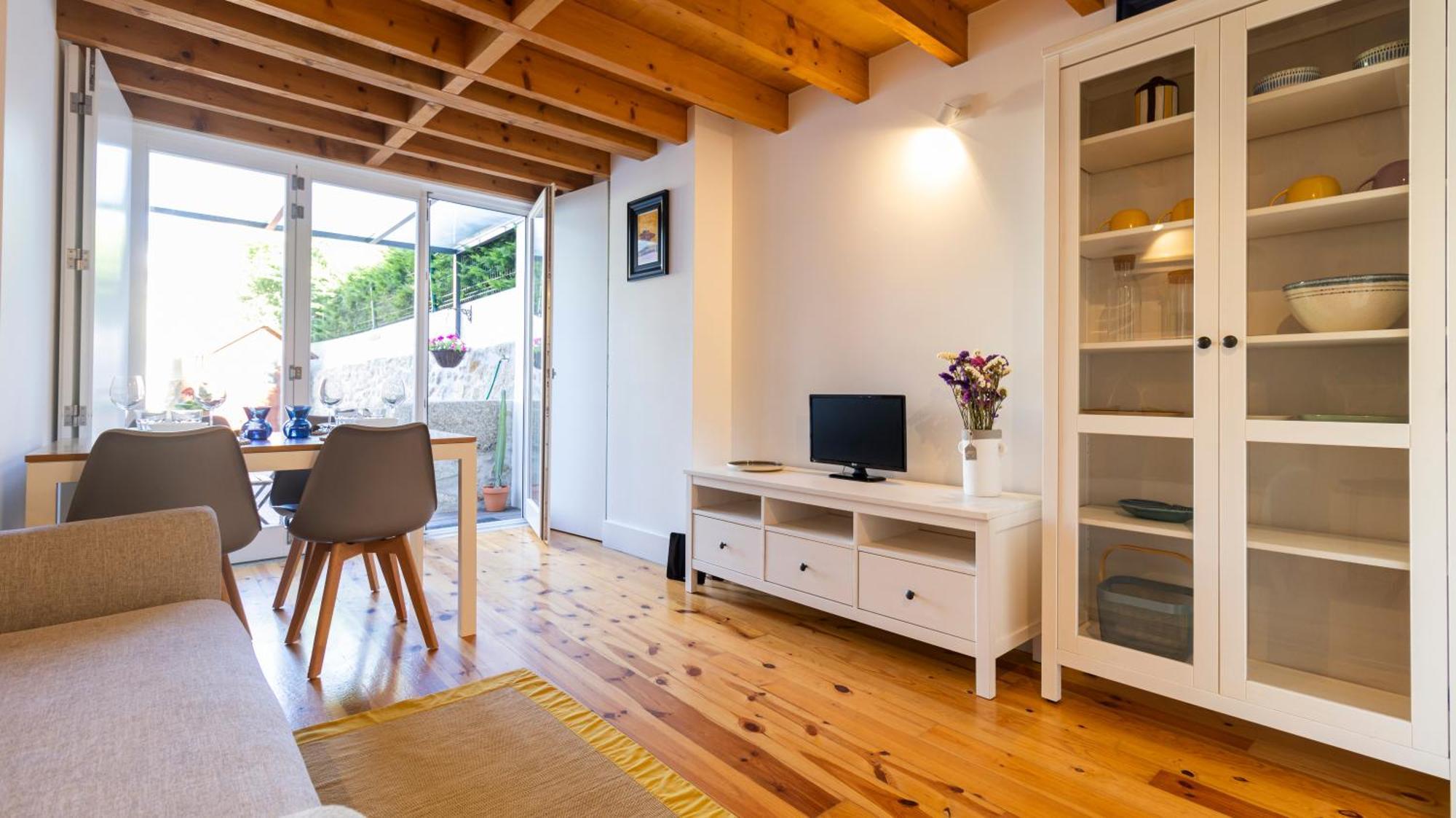 Center Duplex W Patio By Lovelystay Oporto